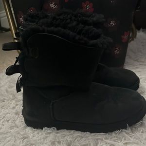 Ugg's Black Bailey Bow
